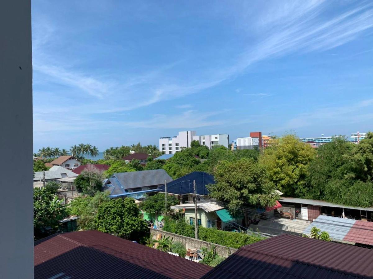 Apartamento Cozy Near Beach 200M With Toproof Pool At Patio Bangsaen Exterior foto