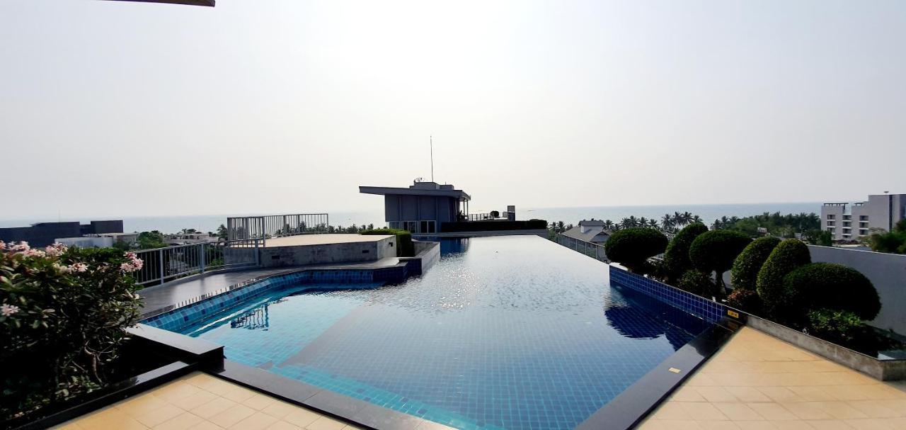 Apartamento Cozy Near Beach 200M With Toproof Pool At Patio Bangsaen Exterior foto